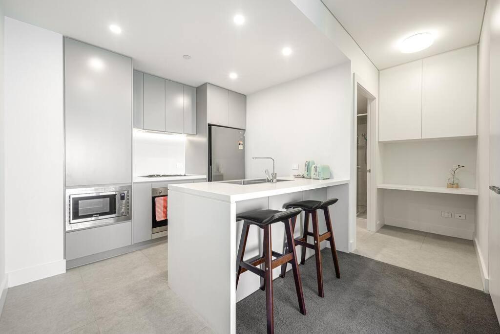 Apartment Olympic Park With View Parking Near Train Sydney